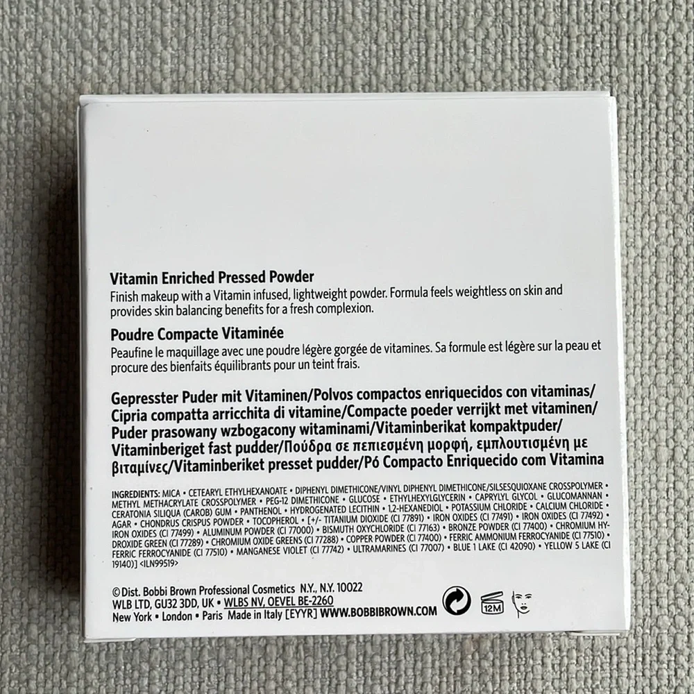 Bobbi Brown Vitamin Enriched Pressed Finishing Powder - neutral
